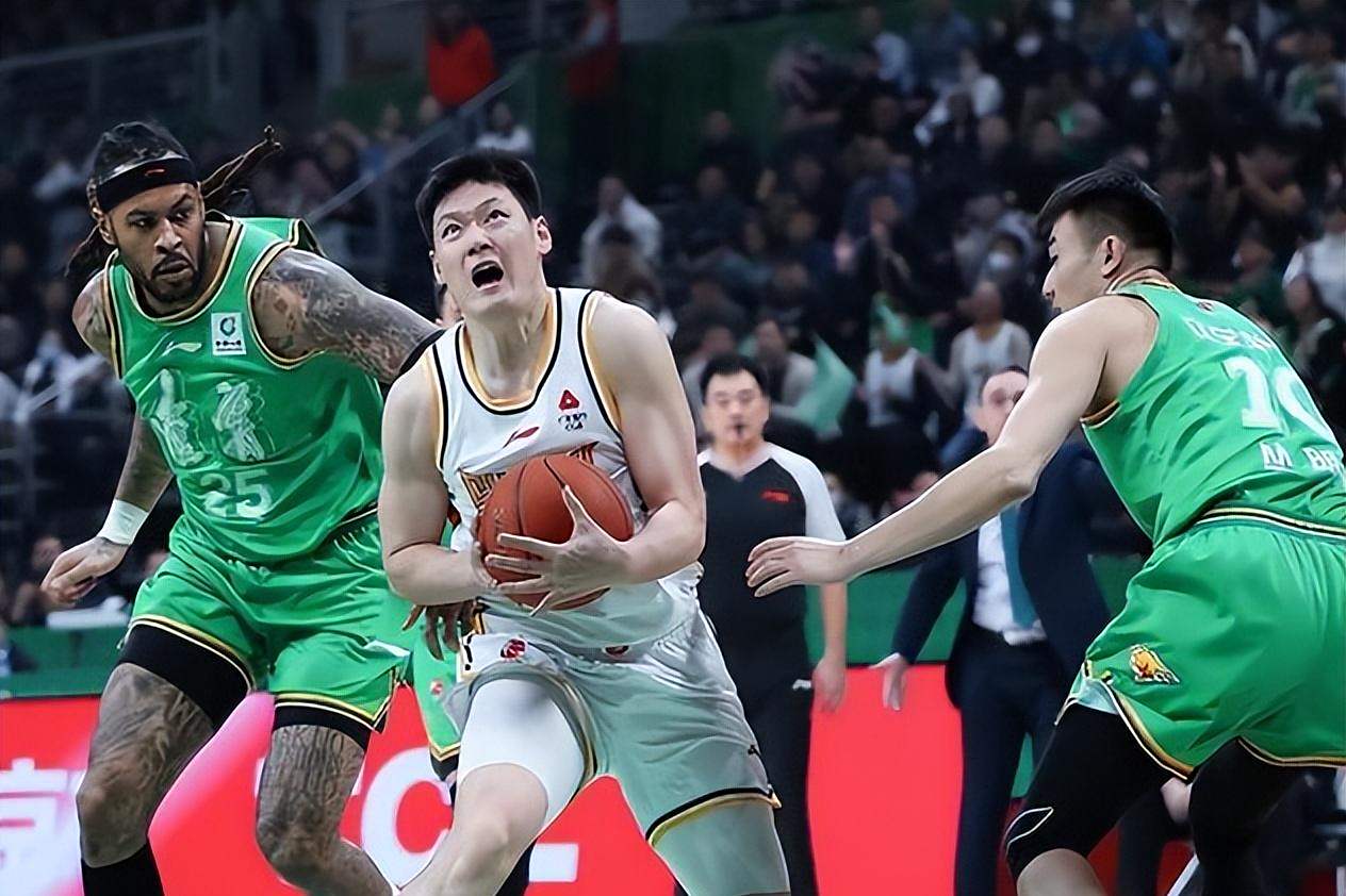 九游官网-包含德罗巴遭遇十二持续失利，塞尔维亚队教练压力巨大！上演精彩一战的词条